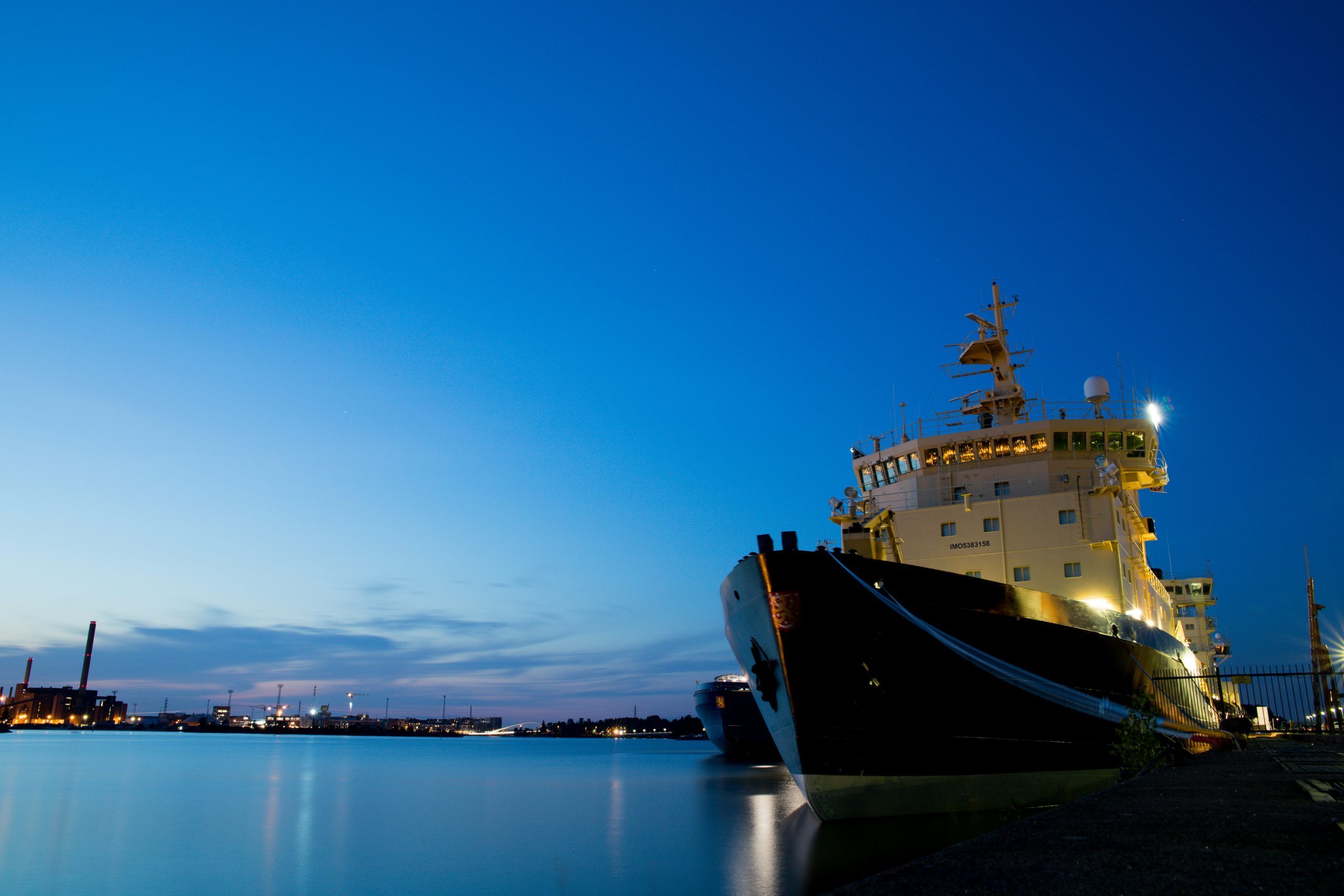 dorian-mongel-5Rgr_zI7pBw-unsplash-scaled